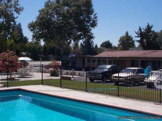 Tri-Valley Inn & Suites Pleasanton Exterior photo