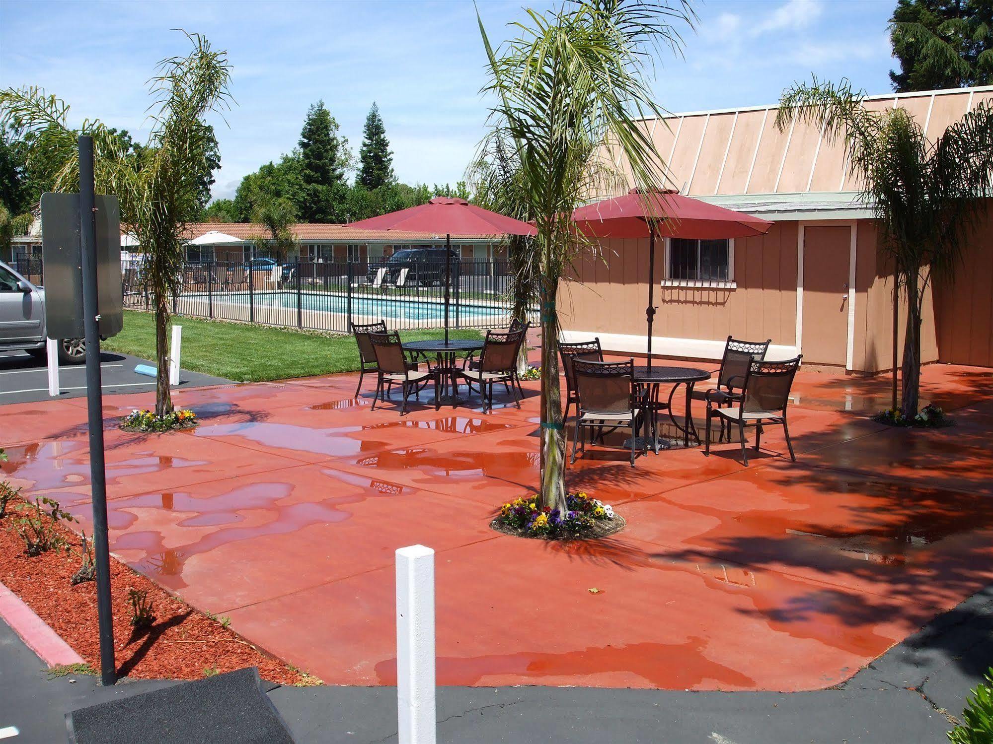 Tri-Valley Inn & Suites Pleasanton Exterior photo